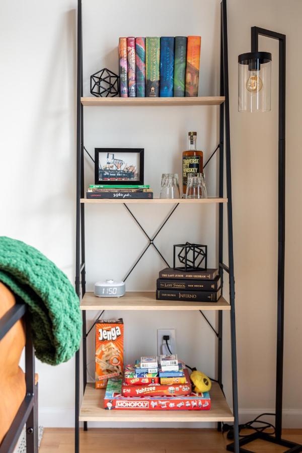 Midtown Modern - Urban Condo Walkable To Bars And Beach Traverse City Eksteriør billede