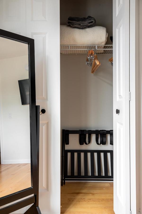 Midtown Modern - Urban Condo Walkable To Bars And Beach Traverse City Eksteriør billede